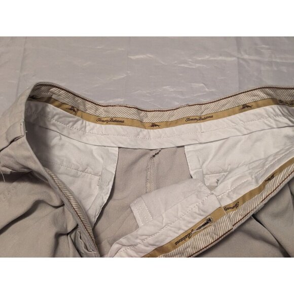 Vintage Tommy Bahama Men's Khaki Pleated Relaxed Fit Silk/Cotton Shorts Size 35 - Picture 9 of 16